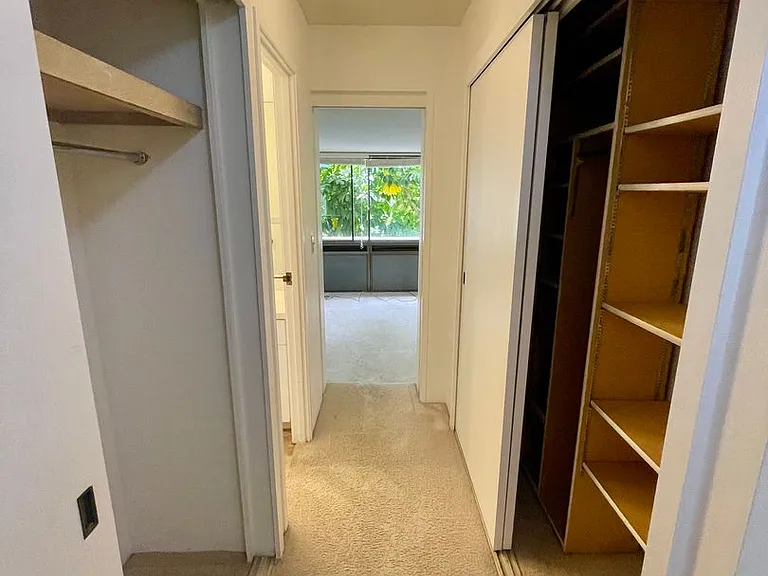 531 Hahaione St #2D — Photo 9