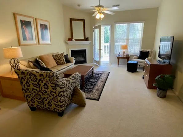 4523 Sagedale Dr Unit 303, Wilmington, NC 28405
