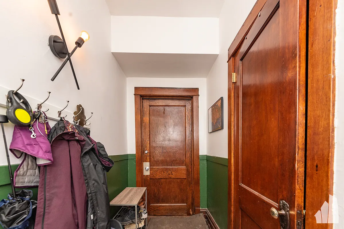 Building Photo - 1227 N Rockwell St #2