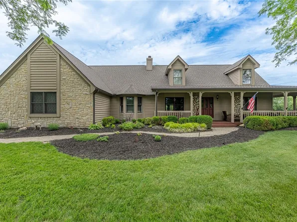 1424 Lake Rd, New Carlisle, OH 45344