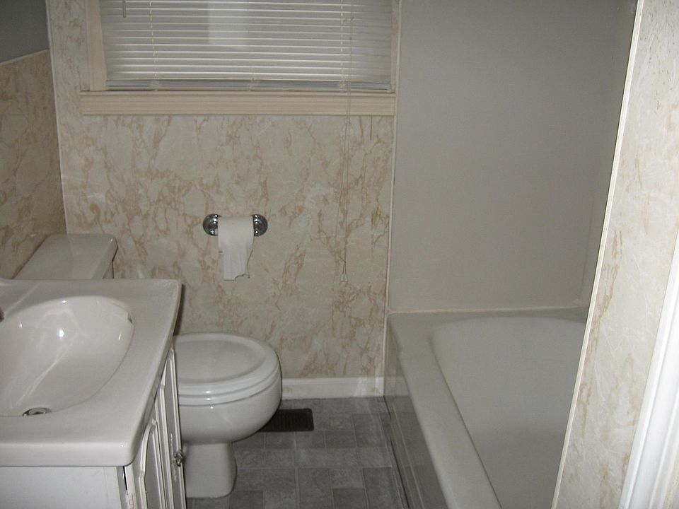 2nd image of 2780 Ivanhoe Ln