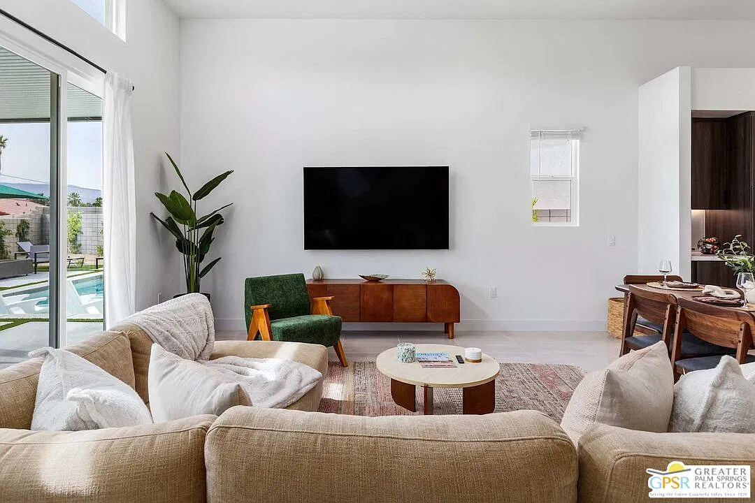 4 bed, 3.0 bath, $6,150 — Photo 3
