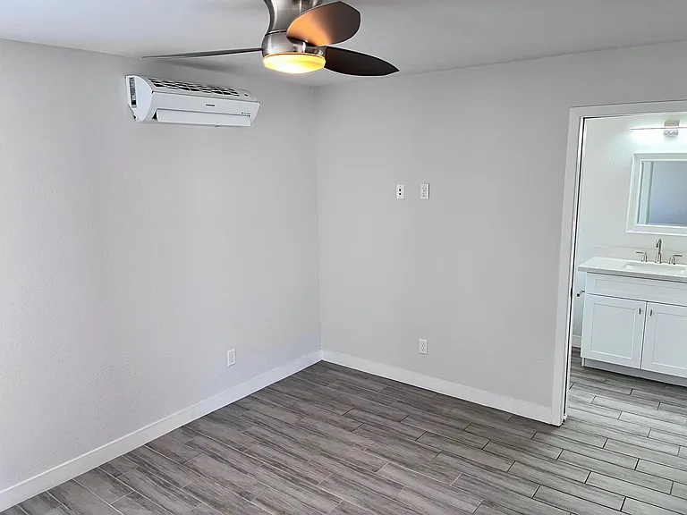 70 E Mitchell Dr #203 — Photo 21