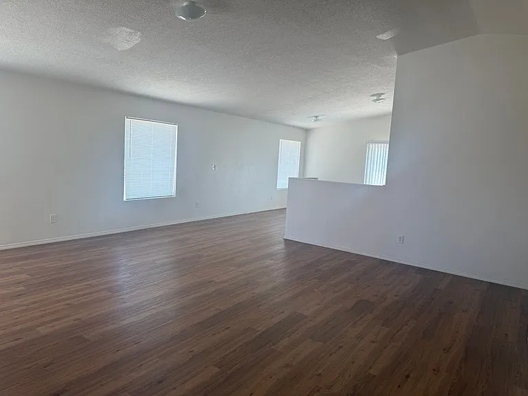 3716 Rancher Loop NE — Photo 7