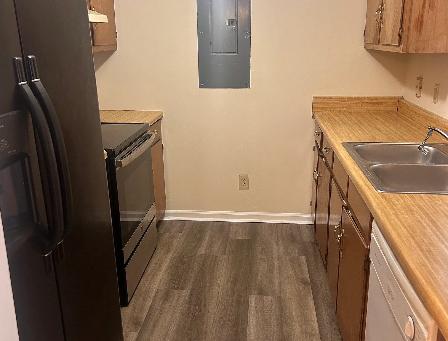 3 bed, 1200 sqft, $1,400 — Photo 4