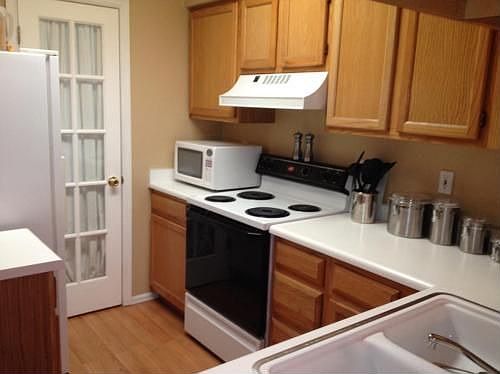 2nd image of 8244 S Fillmore Way