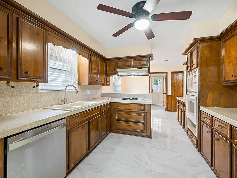 12626 New Kentucky Rd — Photo 7