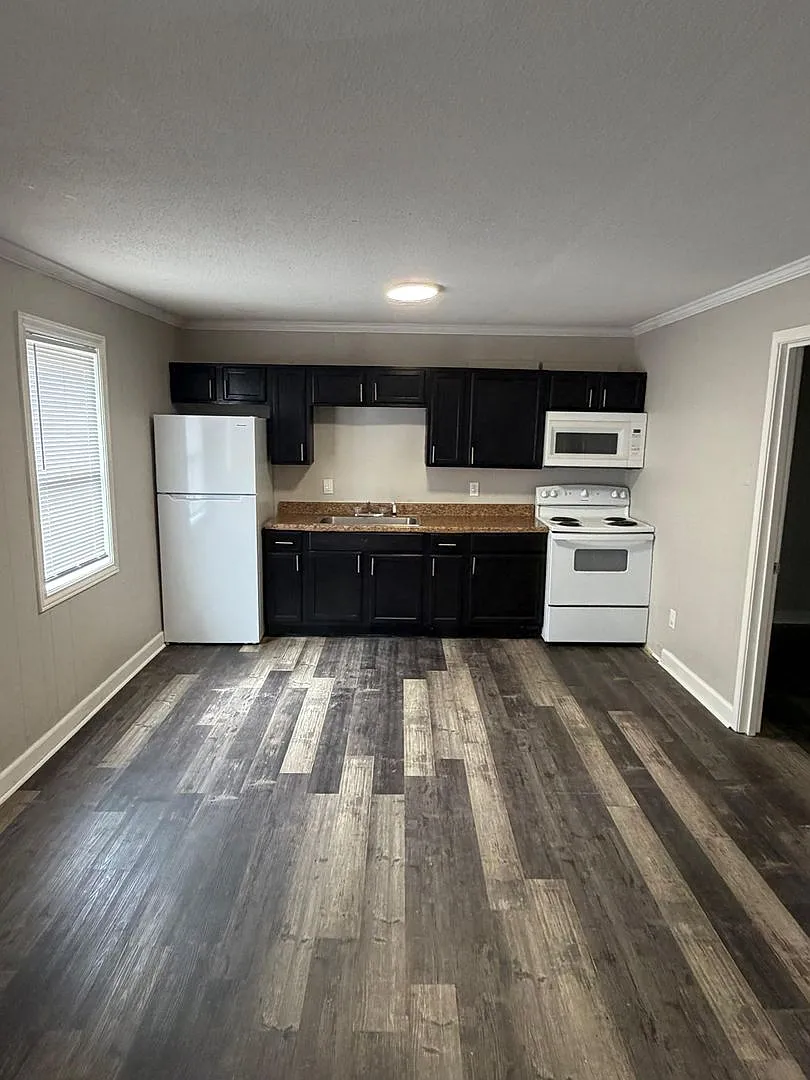 Magnolia Apartments — Photo 1