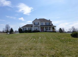 32 Kingsridge Rd, Frenchtown, NJ 08825