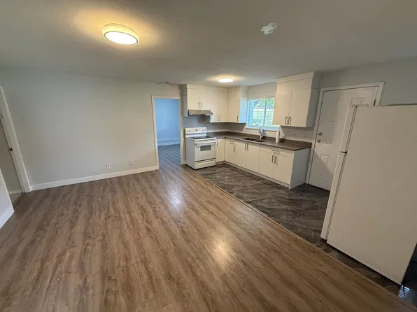 8430 150a St #Basement, Surrey, BC V3S 8J7
