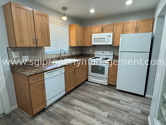 2nd image of 2030 E Glenrosa Ave #1