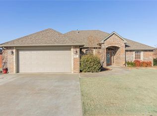 3105 Back Nine Dr, Weatherford, OK 73096