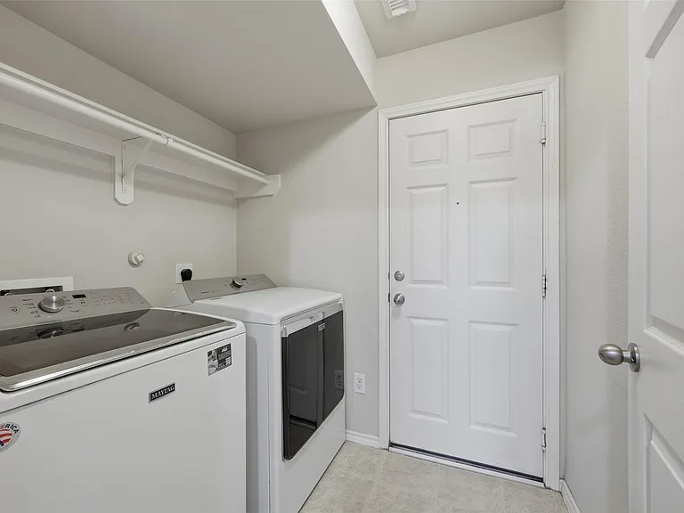 26038 Palmdale Estate Dr — Photo 25