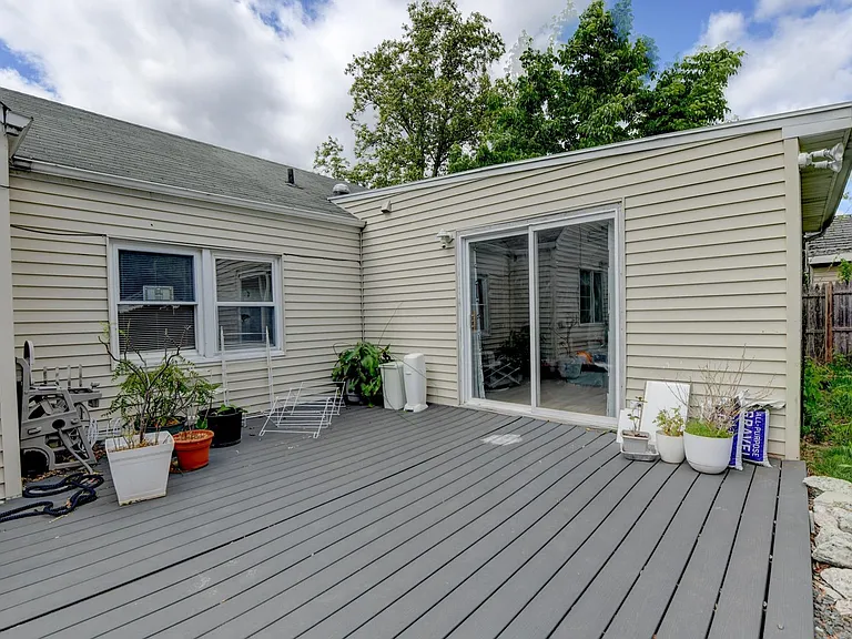 50 Chestnut St — Photo 29