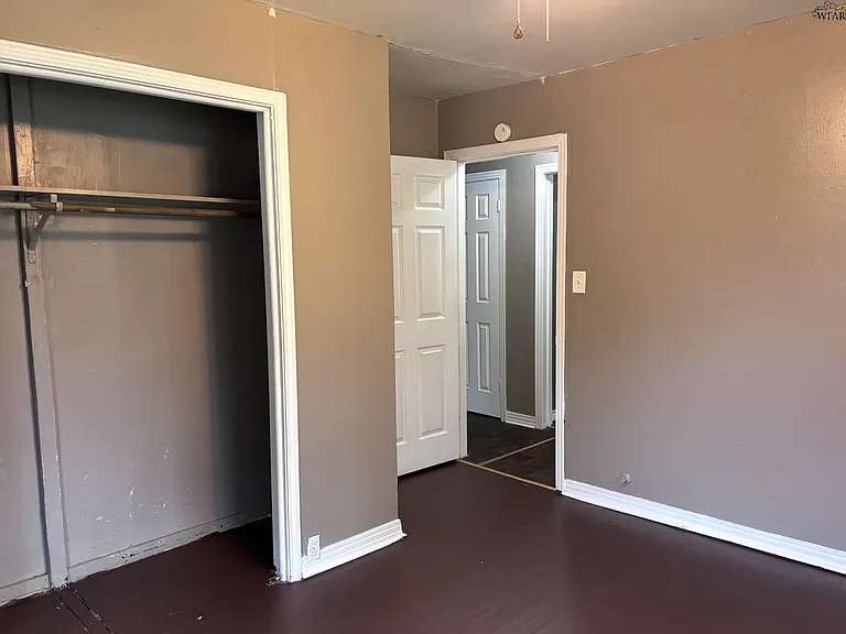 2405 Inglewood Dr — Photo 10