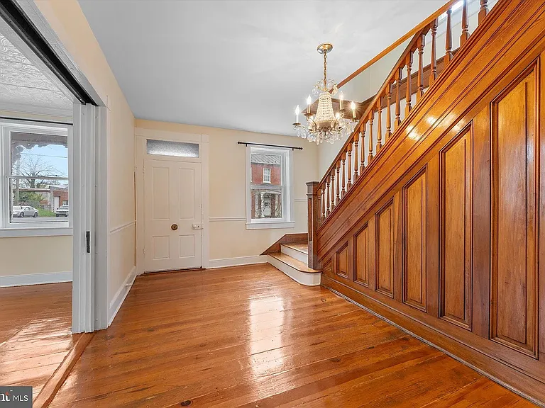 320 S Cameron St #1 — Photo 2