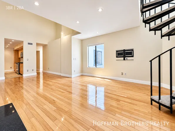 1940 N Highland Ave APT 74, Los Angeles, CA 90068