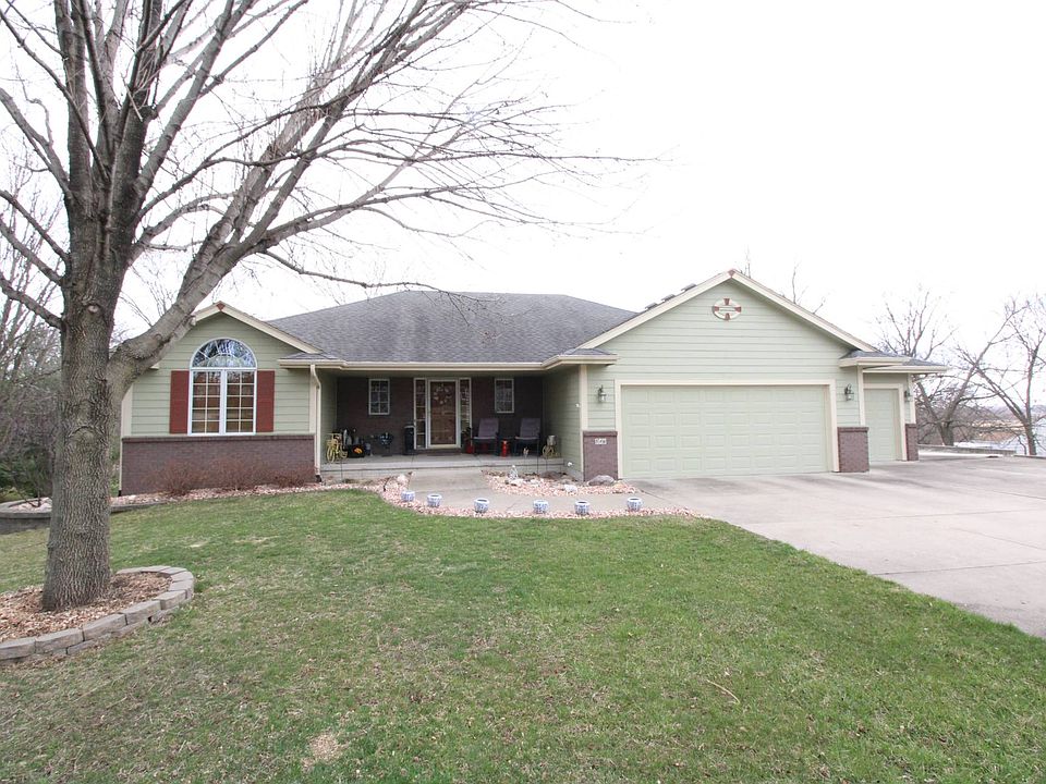 546 NW 63rd Pl, Des Moines, IA 50313 Zillow