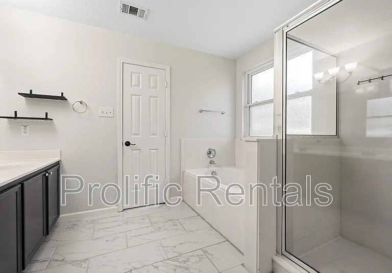 5304 Oster Dr — Photo 16