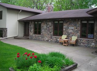 26505 Maple Ave, Shorewood, MN 55331