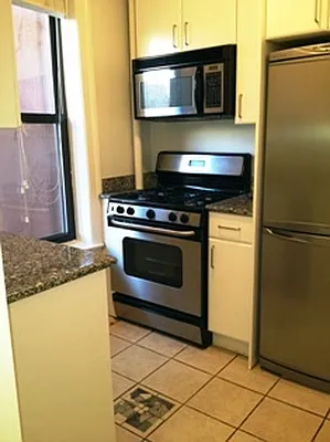 Rented by City Connections Realty | media 18