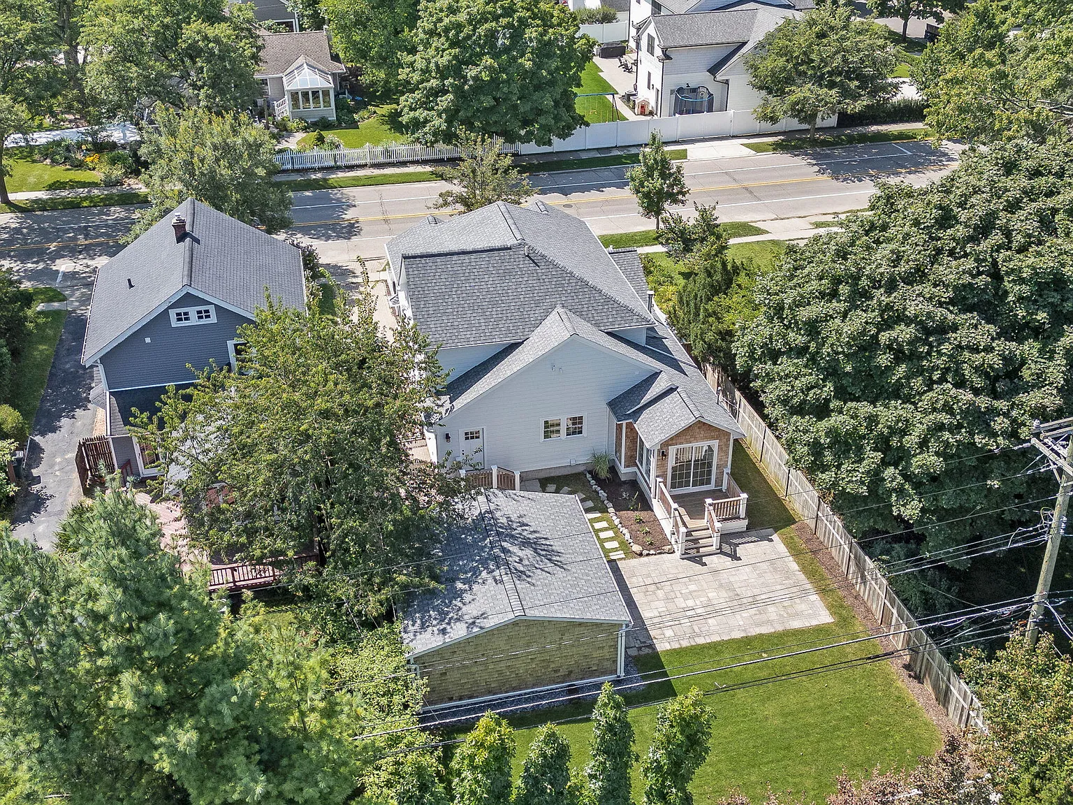 4 bed, 3.5 bath, 3457 sqft, $8,000 — Photo 3