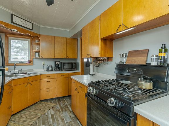 5th image of 1319 N River Ave