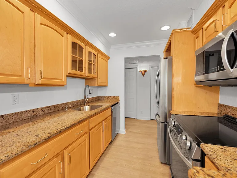 1515 E Broward Blvd #227 — Photo 20