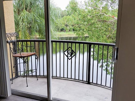 Water view balcony