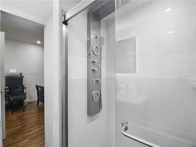 10135 SW 139th Pl — Photo 2
