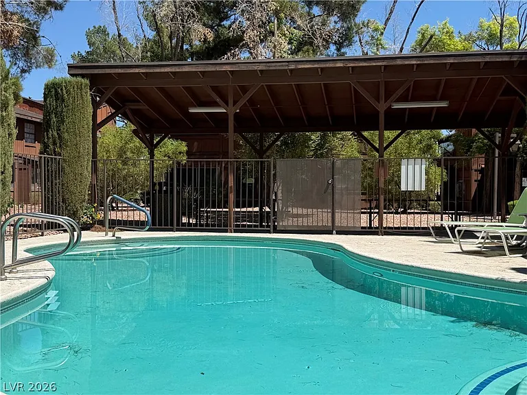 5923 Laredo St — Photo 52