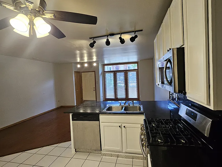 2434 W Polk St #1 — Photo 16