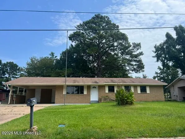 3335 E Lisa Dr, Pearl, MS 39208