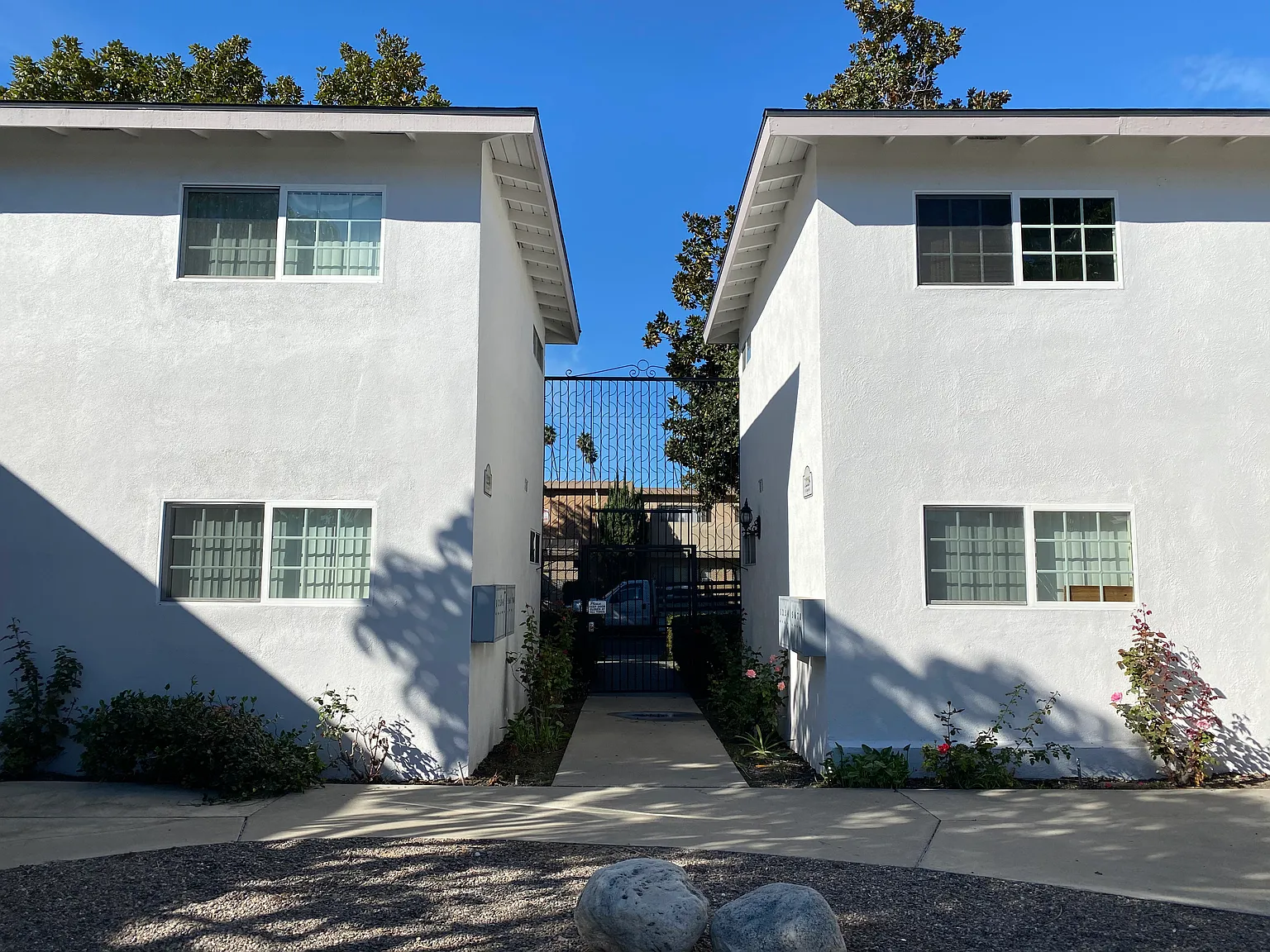 Courtyard Square Apartments — Photo 4