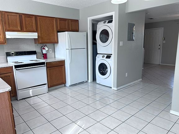 4th image of 2412 W Elisa Ln #11