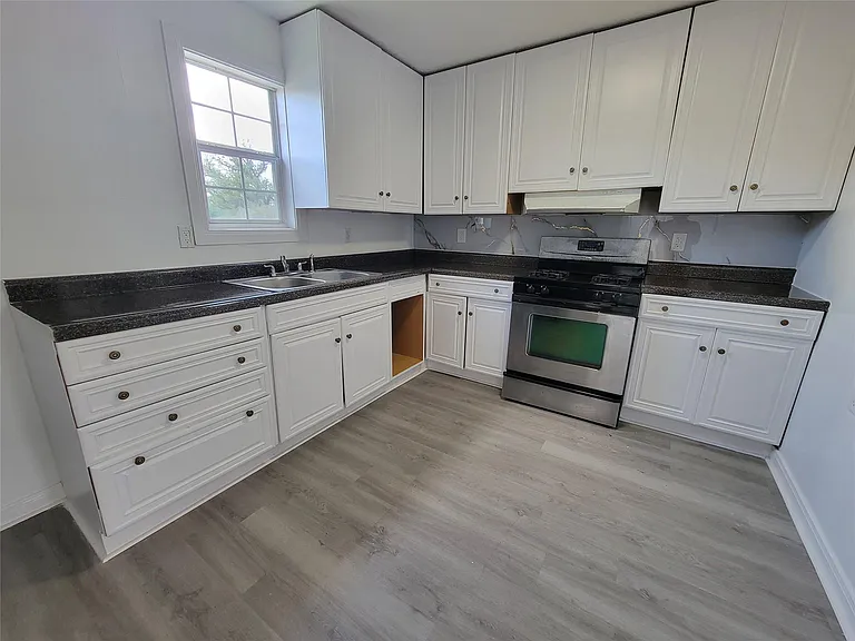 3115 Havner Ln #4 — Photo 2