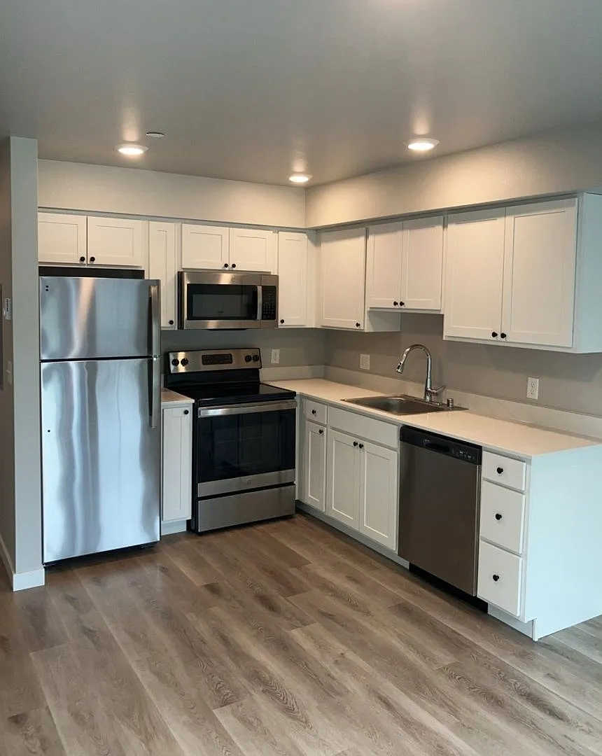 Newer Studio for Rent! — Photo 1