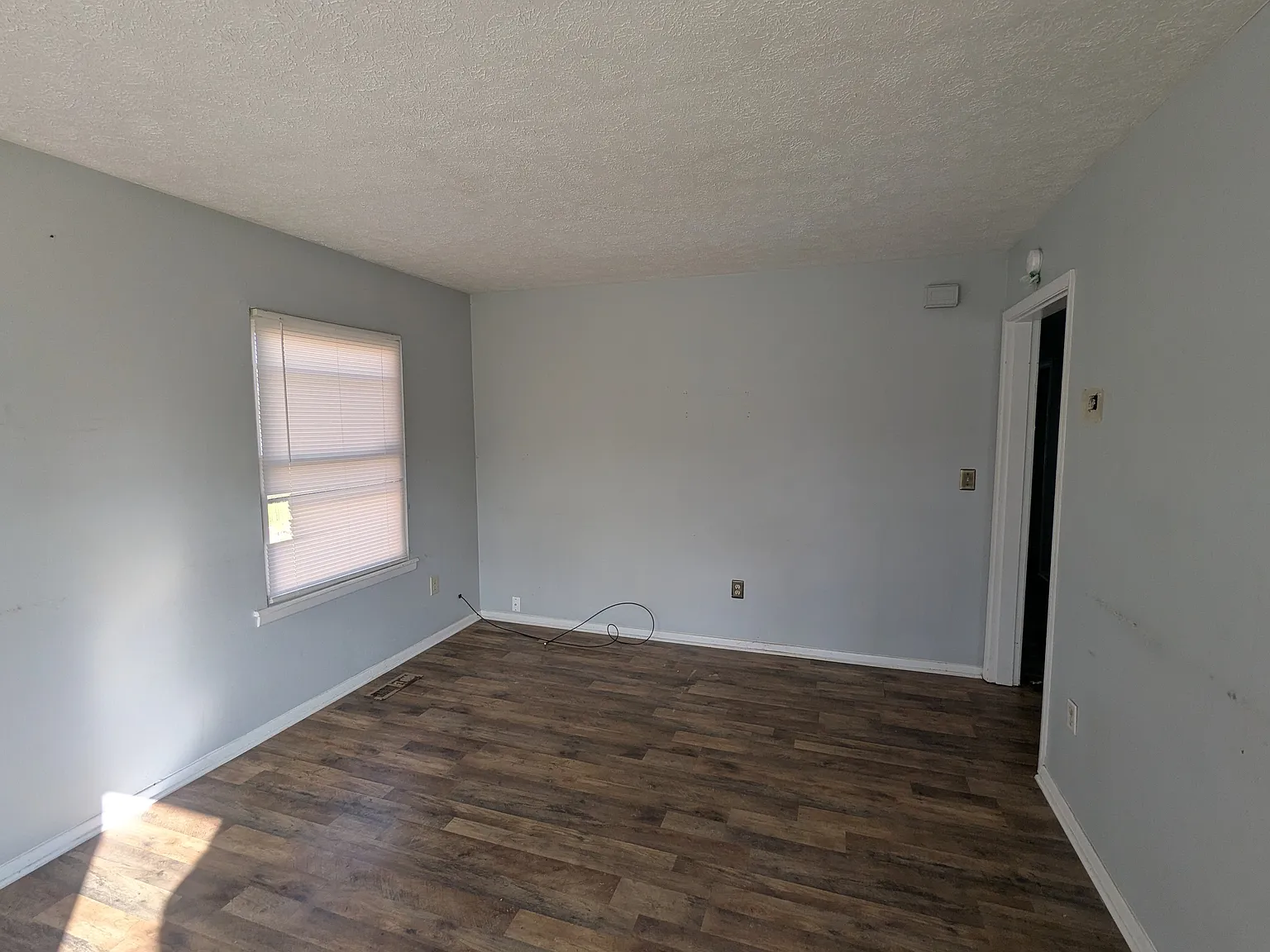 3 bed, 1080 sqft, $1,450 — Photo 4