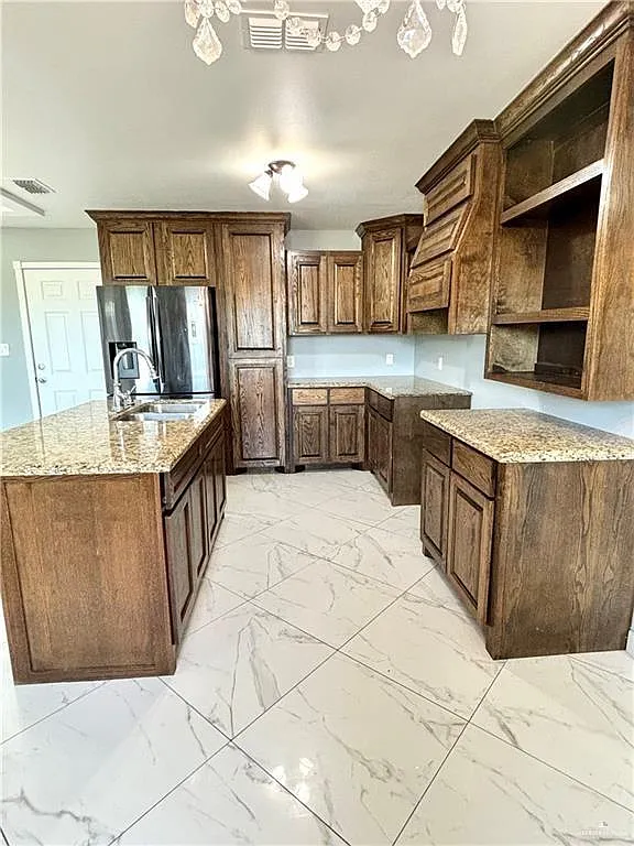 3 bed, 2.0 bath, 1100 sqft, $1,750 — Photo 4