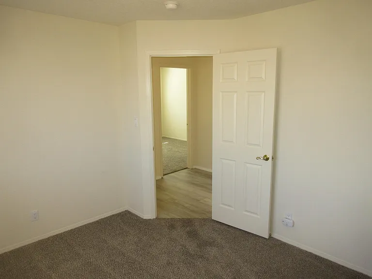 2111 Corte Del Caballo NW — Photo 24