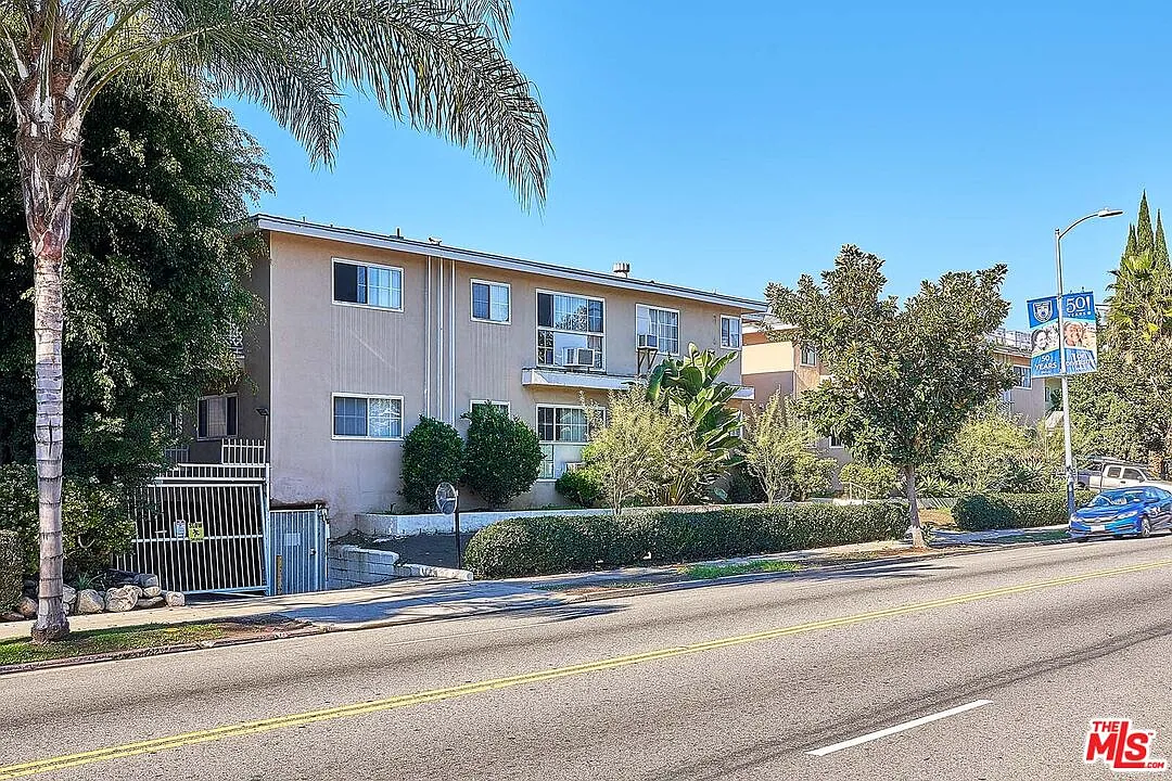 1 bed, 1.0 bath, $1,700 — Photo 1