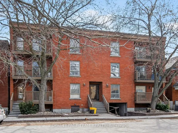 160 Bruyere St #9, Ottawa, ON K1N 5E1