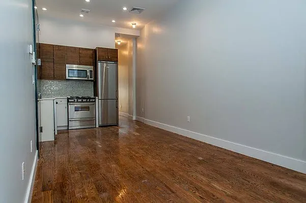 Rented by Brooklyn Group | media 77