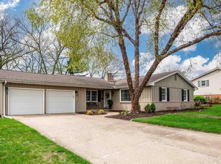 6601 N Cedarbrook Ln, Peoria, IL 61614