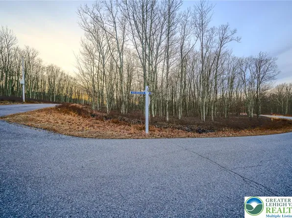 2342 Spruce Ct, Hazleton, PA 18202