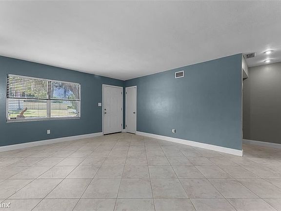 5th image of 4108 Brandeis Ave