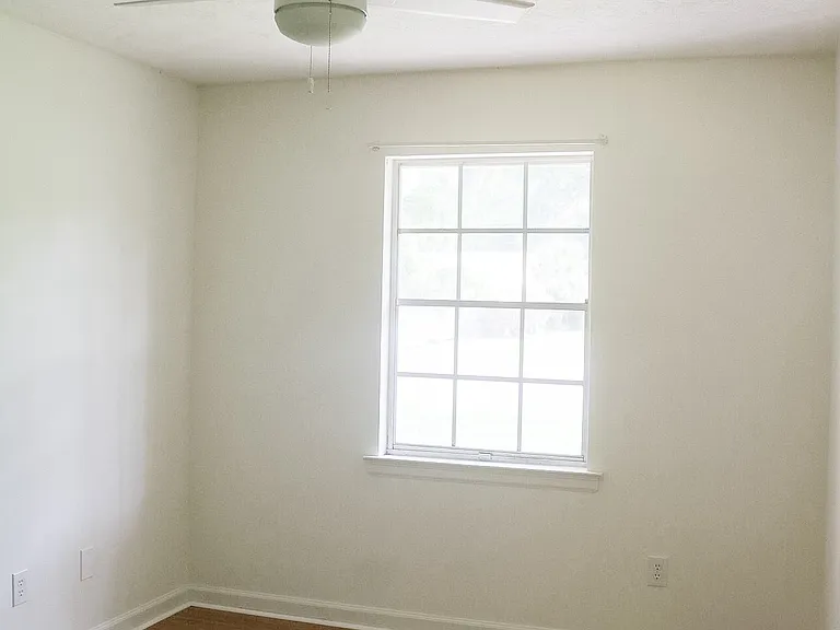 809 Windsor Rd — Photo 24