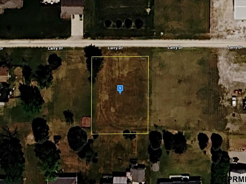 1st image of 935 Larry Dr