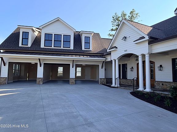3rd image of 833 Audubon Way