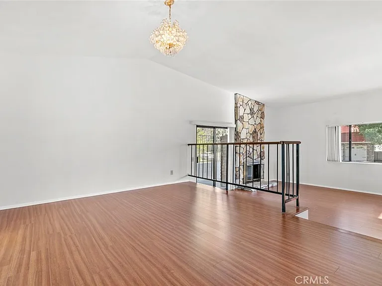 1321 Greenbriar Rd — Photo 11